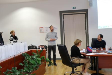 Župan dr. Gregor Kovačič je prostovoljcem zaželel srečno vožnjo s